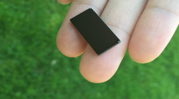 This Small Rectangular Device uses Sunlight to Disinfect Water within Minutes