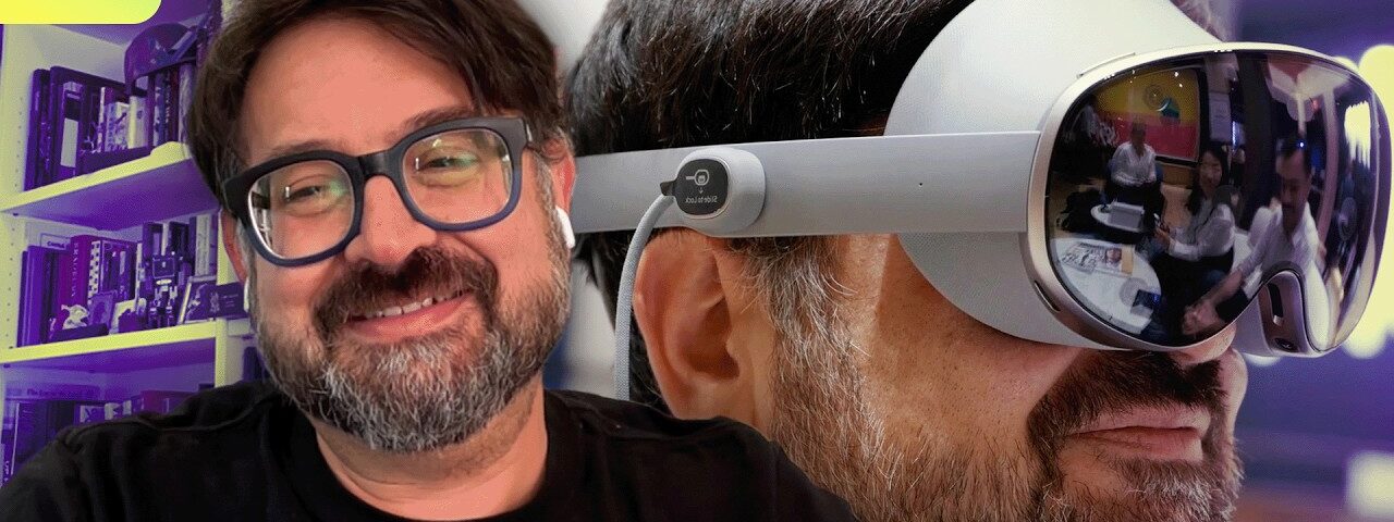 Smart Glasses Battle VR Headsets: Which Tech Sees the Future?
